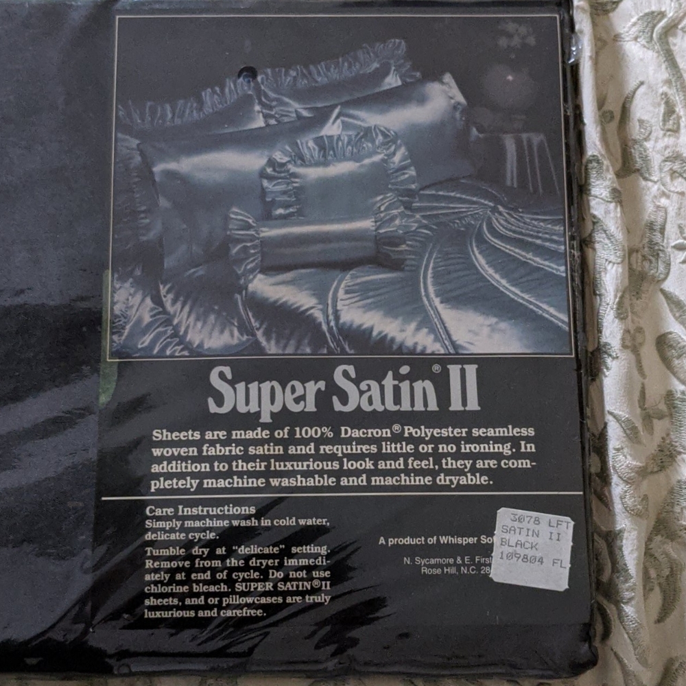 Vintage Black Satin Double Bed Flat Sheet NOS - Picture 4 of 5